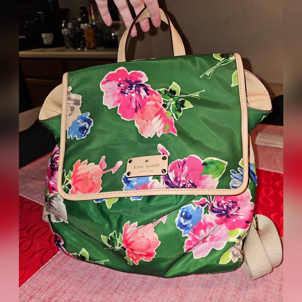 Kate Spade New York Kennedy ParkSpring Blooms Neko Magnetic Flap Backpack